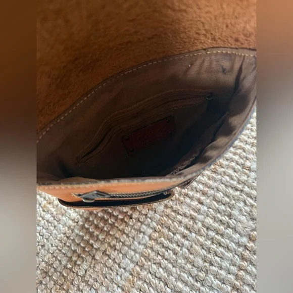 Patricia Nash Granada Brown Leather Crossbody Bag. - Picture 7 of 12